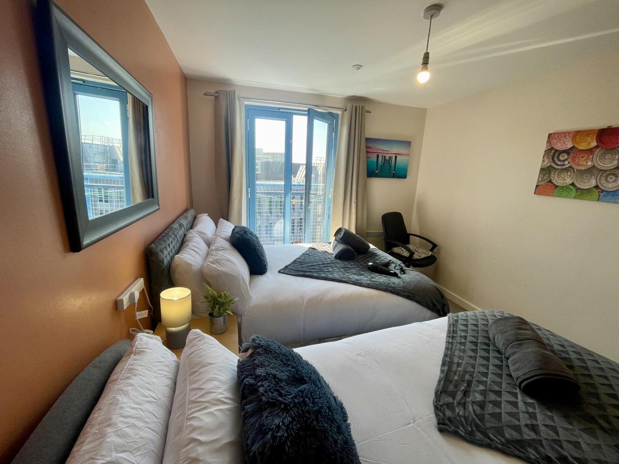 Hk Life Serviced Apartment , City Centre Swindon Exterior foto