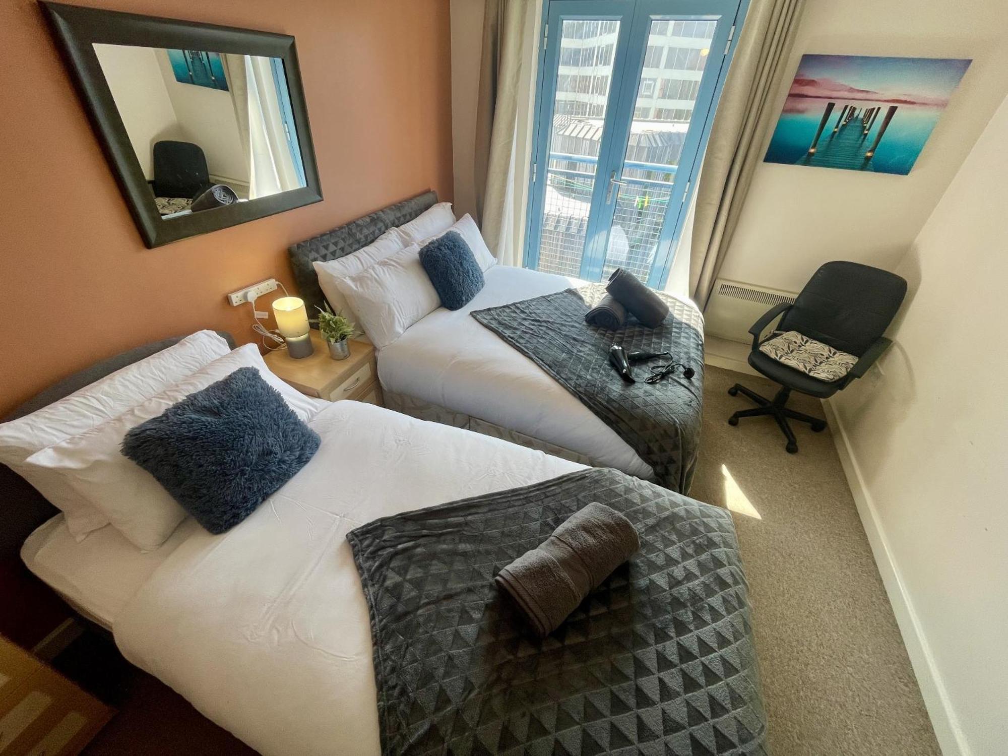 Hk Life Serviced Apartment , City Centre Swindon Exterior foto